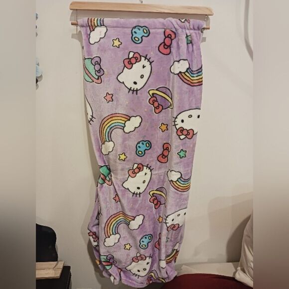 Hello Kitty Purple Cloud Rainbow Throw Blanket - Picture 3 of 7